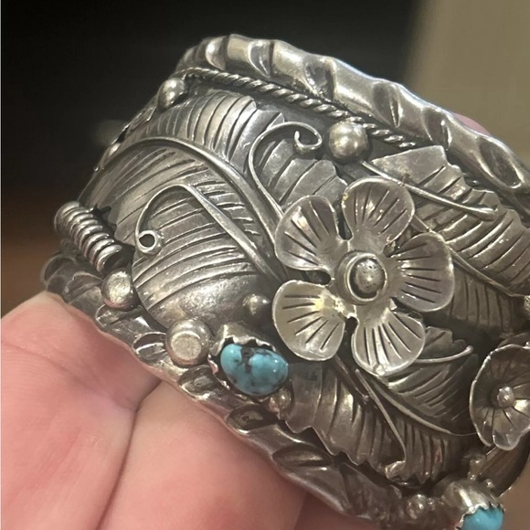 STERLING SILVER NATIVE AMERICAN VTG WIDE TURQUOISE FLORAL CUFF BRACELET 100g 925 - Picture 6 of 15